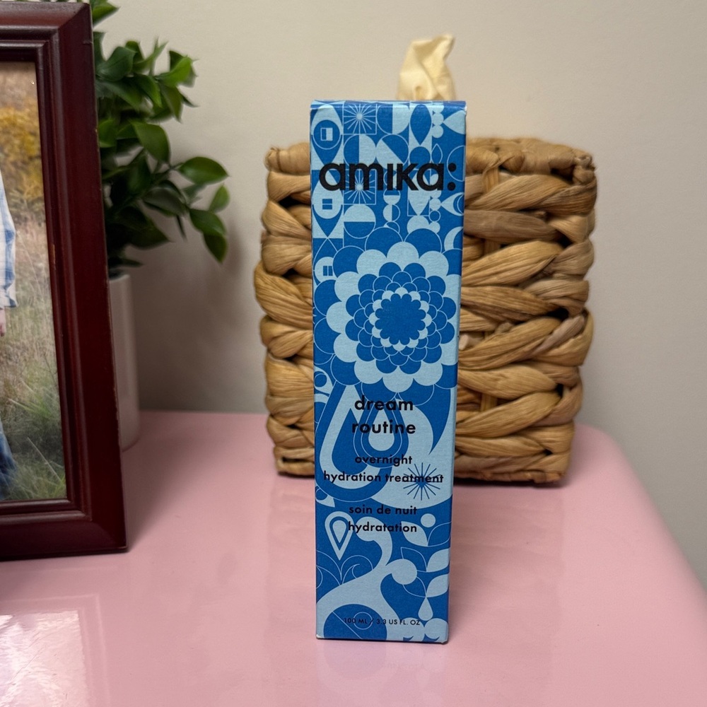 Amika Dream Routine Hydration Treatment in Blue
